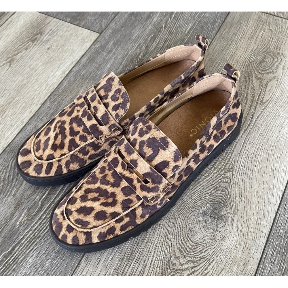 Sold!NWOB Vionic Uptown Tan Leather Suede Leopard Print 360 Flex Loafers Size 10 - Picture 3 of 12